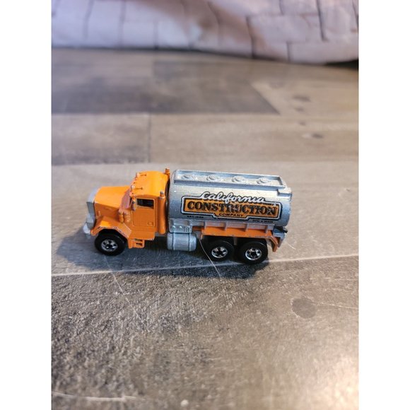Hot wheels California Construction company orange car truck - Picture 4 of 5